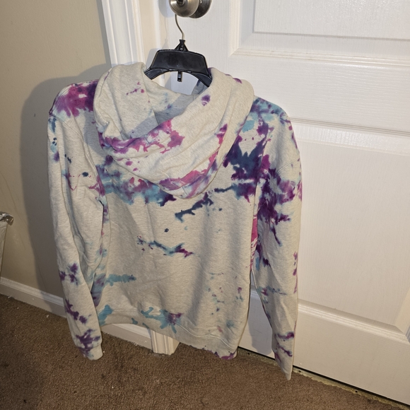 GAP Tie-Dye Sweatshirt in Purple and Blue - Picture 2 of 3